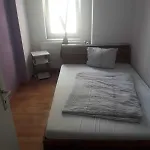 Im Medizinerviertel Apartman *