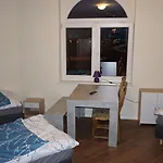 Im Medizinerviertel Lägenhet *